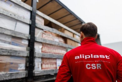 Transport darów z firmy Lingote Alumínios