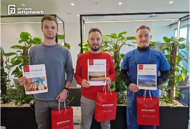 Finałowa trójka w kategorii "Pocztówka z Wakacji"