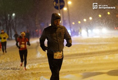 Charytatywny Bieg Mikołajkowy