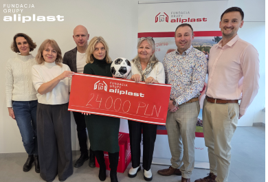 Przekazanie czeku dla PSONI koło w Lublinie